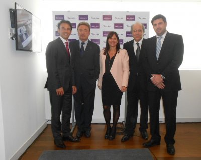Patrick Mendes, Vicepresidente del grupo Accor para Am&eacute;rica Latina, Arquitecto Vito Atijas, del Estudio Atijas-Casal, Daniela Leite, Gerente General del hotel, Mauricio Sulimovich director del grupo inversor, Arquitecto Jos&eacute; Mar&iacute;a Casal, del Estudio Atijas-Casal.