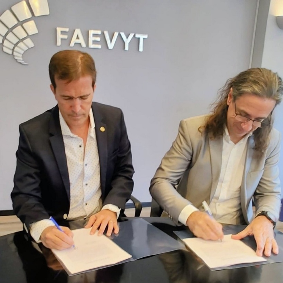 Hist&oacute;rico acuerdo FAEVYT-UBA para implementar tres diplomaturas