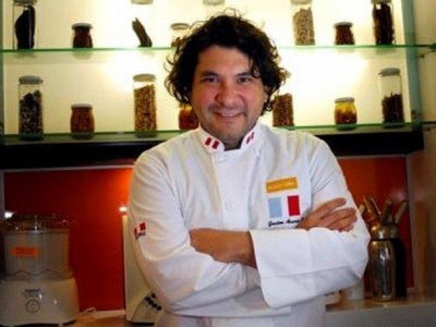 Gast&oacute;n Acurio