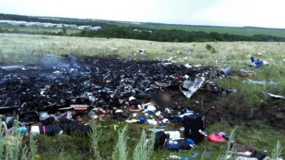 Pilotos espa&ntilde;oles creen que es muy dif&iacute;cil saber qui&eacute;n lanz&oacute; el misil contra el avi&oacute;n malasio