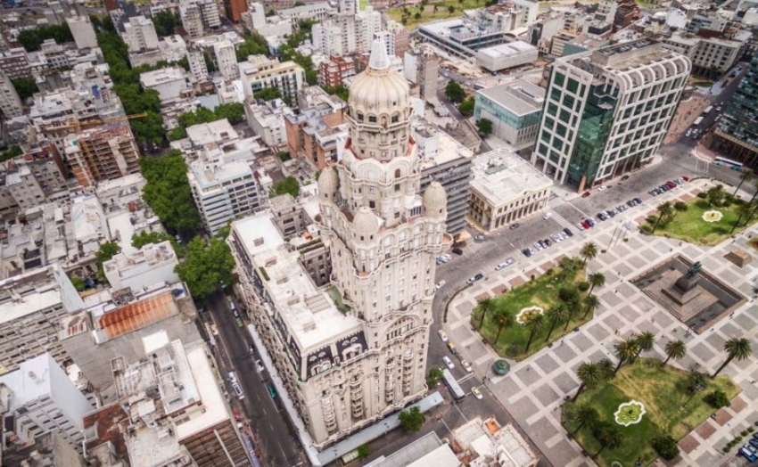 An&aacute;lisis del &iacute;ndice de competitividad en viajes y turismo de Uruguay