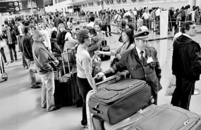Tres aerol&iacute;neas piden pista para volar de Colombia a Argentina