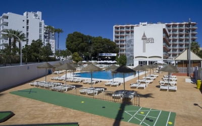 Proh&iacute;ben a Booking.com basar su ranking en las comisiones