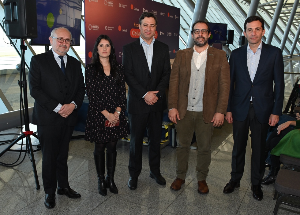 Pablo da Silveira; Virginia C&aacute;ceres; Mart&iacute;n Eurnekian; Leandro Folgar y Diego Arrosa
