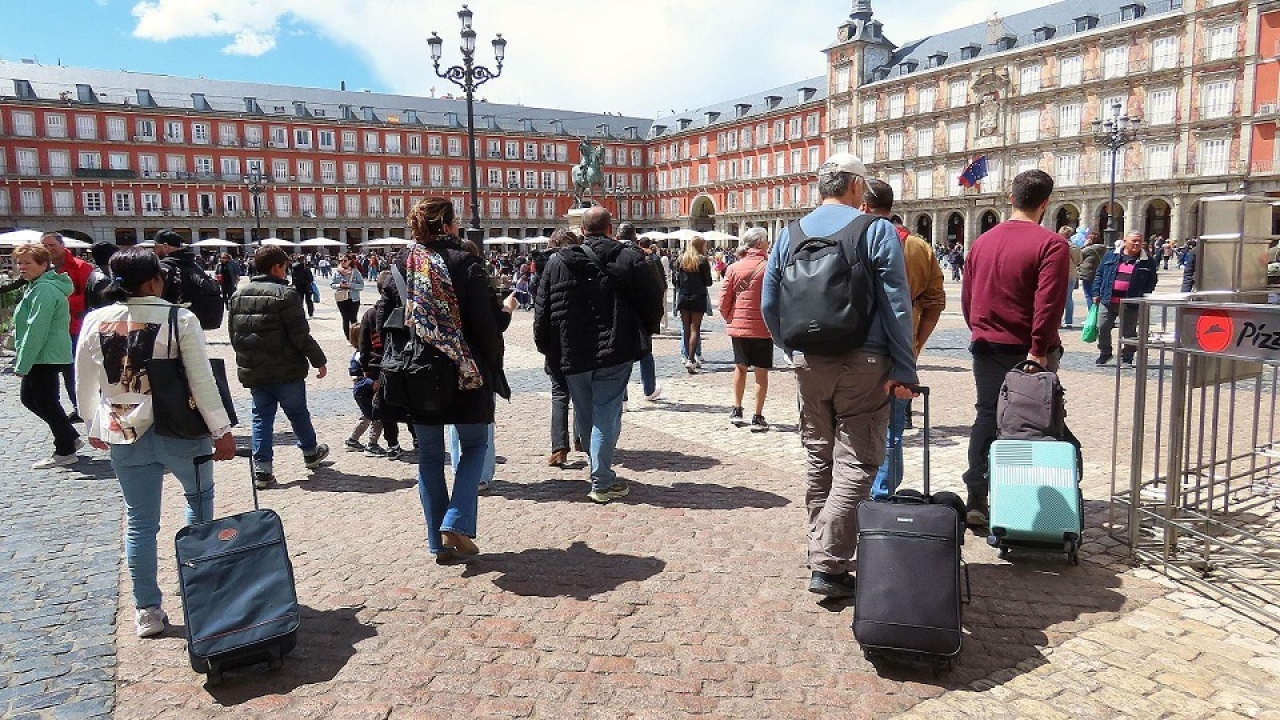 Espa&ntilde;a viajar&aacute; este verano, pero a cr&eacute;dito