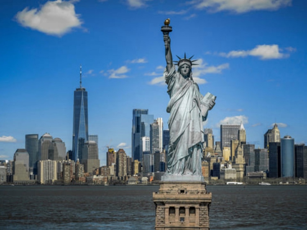 Numerosos turistas tendr&aacute;n que pagar 250 d&oacute;lares para entrar a Estados Unidos a partir de ahora