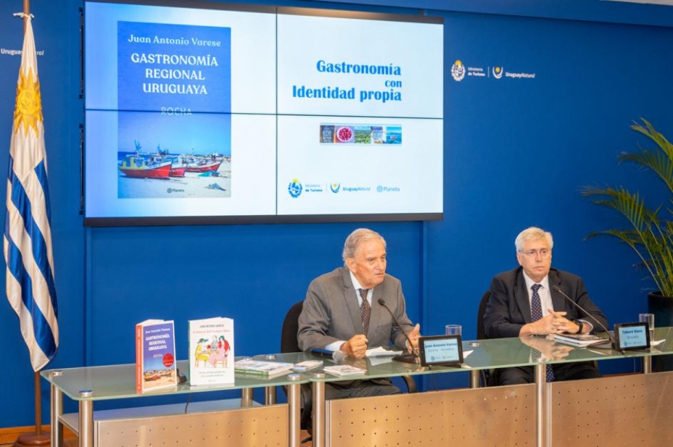 Se present&oacute; libro sobre la gastronom&iacute;a rochense de Juan Antonio Varese