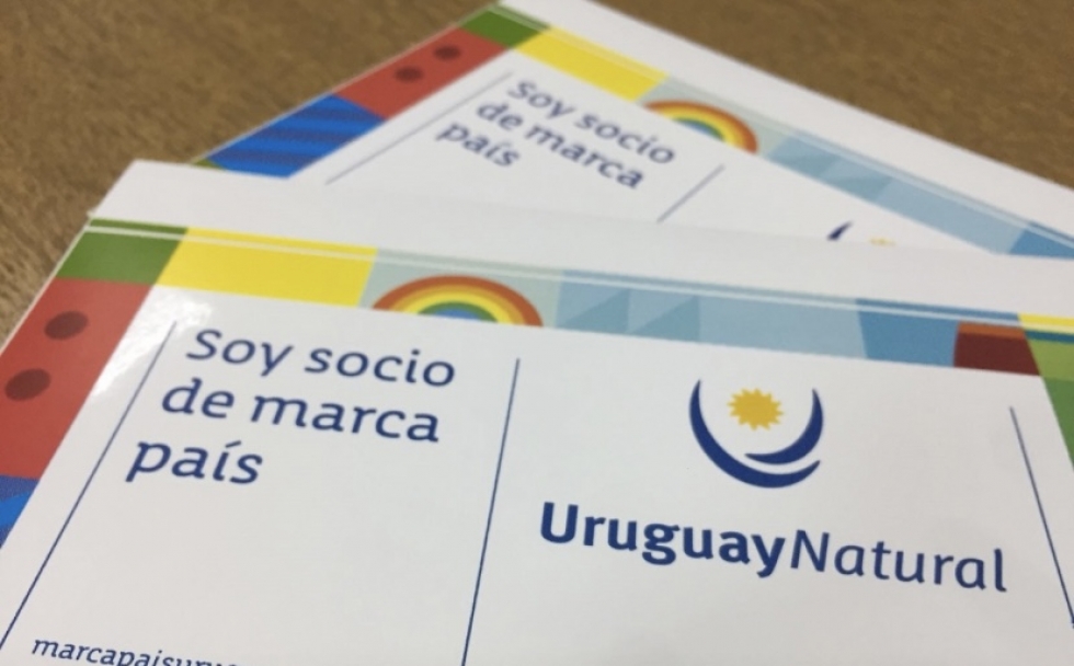 &iquest;Instalamos la dicotom&iacute;a "promoci&oacute;n tur&iacute;stica versus marca pa&iacute;s"?