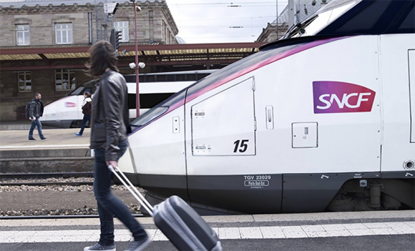 Renfe deja la ruta Par&iacute;s-Barcelona a la francesa SNCF
