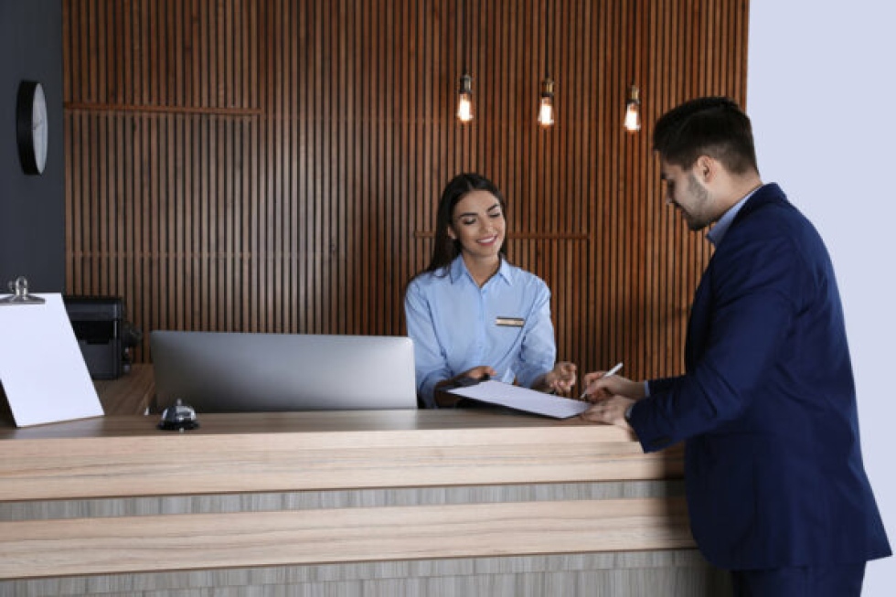 La reducci&oacute;n de la jornada laboral &ldquo;pone en peligro la subsistencia de muchos hoteles&rdquo;