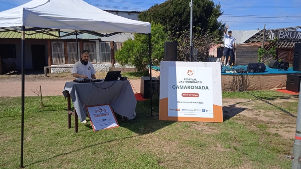 Se realiz&oacute; una nueva Camaronada en Barra de Valizas, departamento de Rocha
