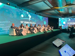 Comienzo del Foro Pol&iacute;tico en la 16ta edici&oacute;n de FIEXPO Lat&iacute;n America