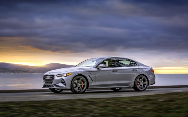 G&eacute;nesis G70 RWD 2.0T Sport M/T 2020