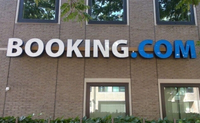 Rusia saca tarjeta roja a Booking
