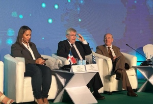Los pol&iacute;ticos hablan en su Foro y tambi&eacute;n responde un t&eacute;cnico