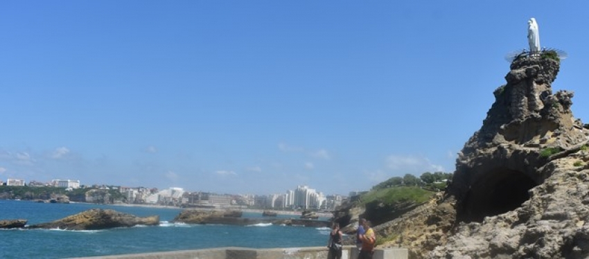 Desde la Roca de la Virgen, la costa de Biarritz