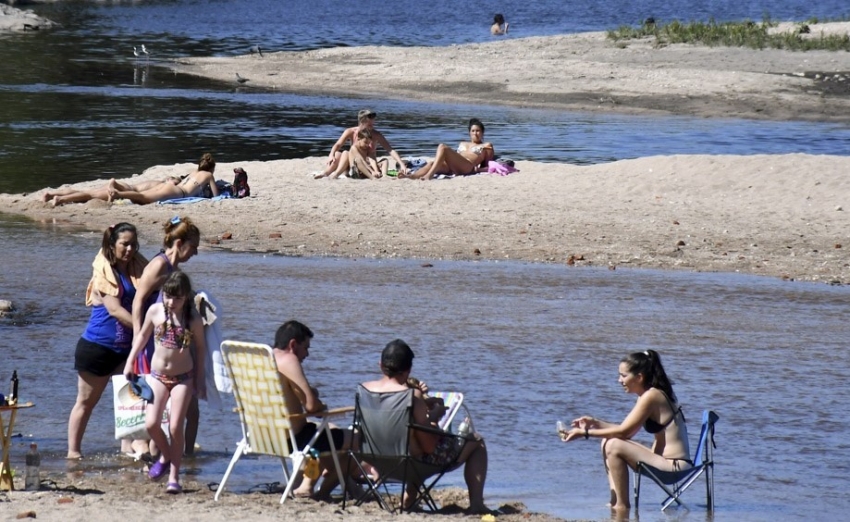 Los casos de CoVid bajaron en los principales destinos tur&iacute;sticos de Argentina