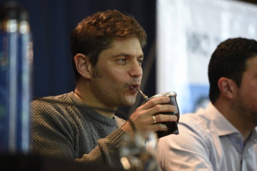 "Ven&iacute; a tomar unos mates, Axel"