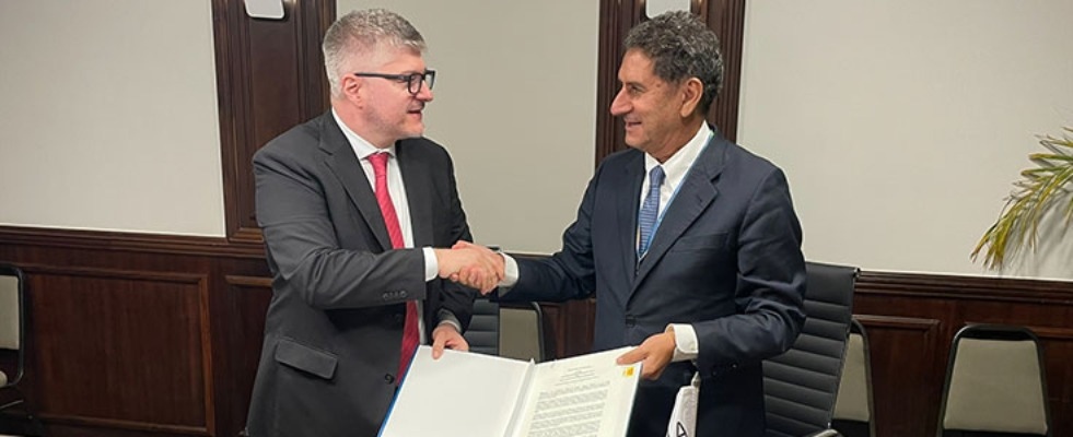OACI e IRENA financiar&aacute;n proyectos de descarbonizaci&oacute;n a&eacute;rea