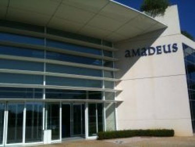 La aerol&iacute;nea alemana Lufthansa pone a la venta un 3% de Amadeus