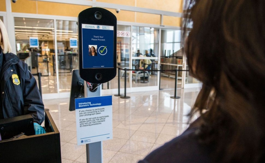 Luces y sombras de usar la tecnolog&iacute;a biom&eacute;trica en los aeropuertos