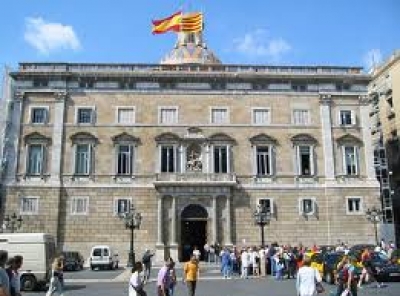 Estupor, verg&uuml;enza con la Generalitat y Ryanair