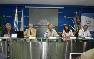 Carlos Fagetti, Director de Turismo; Benjam&iacute;n Liberoff, Subsecretario de Turismo; Liliam Kechichian, Ministra de Turismo: Hyara Rodriguez, Directora General de Secretar&iacute;a: Victor Sosa, Director de Estad&iacute;stica.