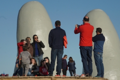 Los verdaderos n&uacute;meros del finde largo; el mito del 12 de octubre y..."la temporada"
