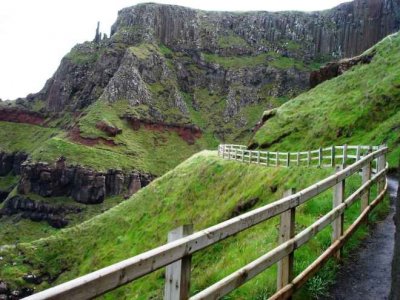 Irlanda promueve visitar en bicicleta la Ruta Costera de la Calzada