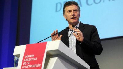 Argentina: "Con la plata que recibi&oacute; Aerol&iacute;neas urbaniz&aacute;s todas las villas de la Ciudad"