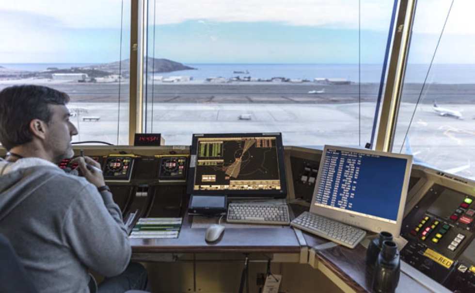 Los controladores a&eacute;reos espa&ntilde;oles declaran la guerra a Enaire