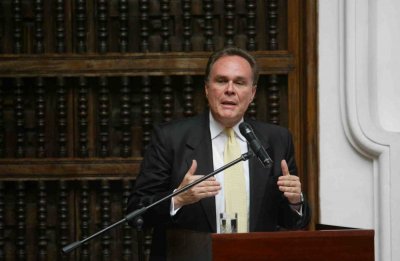 Harold Forsyth: no es una utop&iacute;a eliminar visa a Estados Unidos