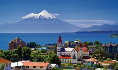 Puerto Varas y el volc&aacute;n Osorno, Los Lagos, Chile.