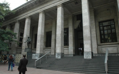 Biblioteca Nacional, 201 a&ntilde;os de archivos de publicaciones, incluida prensa.