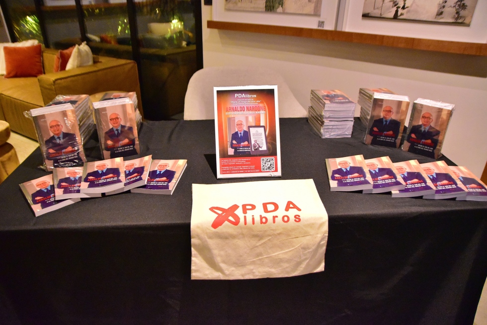 Fue presentado el libro &ldquo;ARNALDO NARDONE desde el sur del sur a la cima del mundo MICE&rdquo;