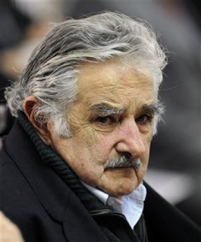 Nueva amenaza en la relaci&oacute;n bilateral. Denuncia Uruguay un "piquete a&eacute;reo"