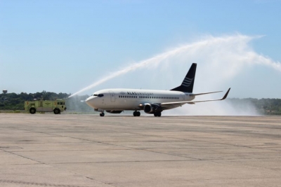 Aterriza en el Silvio Petirossi de Asunci&oacute;n el vuelo inaugural de Alas Uruguay el 21 de enero de 2015
