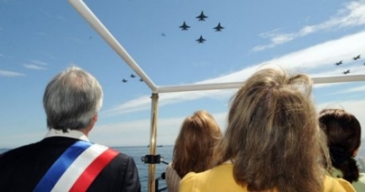 Revista Naval congrega a un mill&oacute;n de personas y cierra la fiesta del Bicentenario