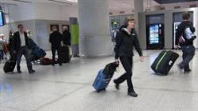 Tr&aacute;fico a&eacute;reo de pasajeros en clase 'turista' aument&oacute; en marzo