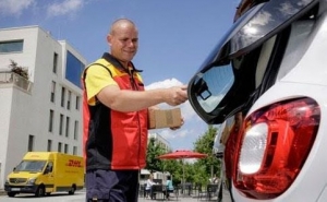 Smart y DHL probar&aacute;n la entrega de compras en el coche
