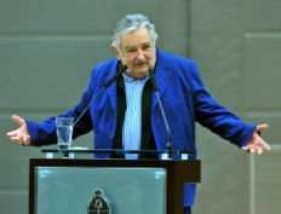  Mujica asegur&oacute; que "hay que construir amistad, construir intereses que nos favorezcan en los dos extremos".