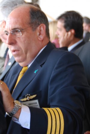 Z&aacute;s, un piloto uruguayo exitoso en el mundo