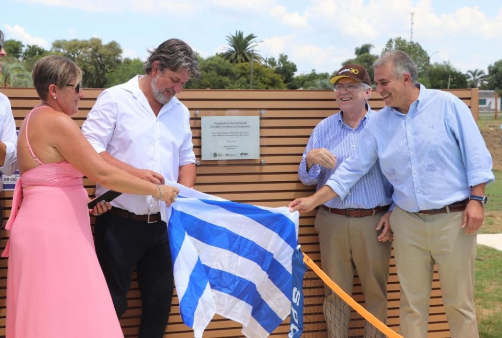 Inauguraci&oacute;n de las piscinas en el Complejo Tur&iacute;stico La Charqueada