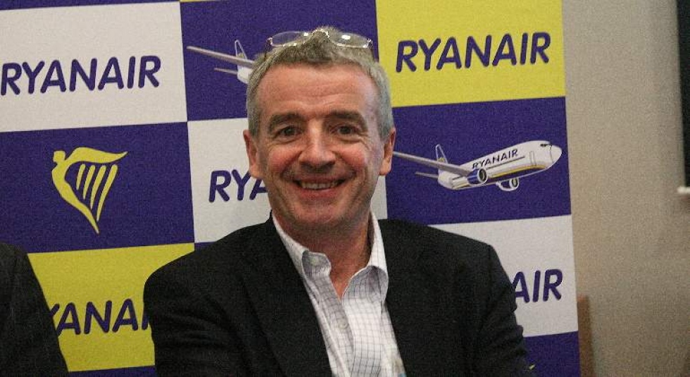 Ryanair exige a la UE reducir tasas 'verdes' y har&aacute; recortes de un mill&oacute;n de plazas en Espa&ntilde;a