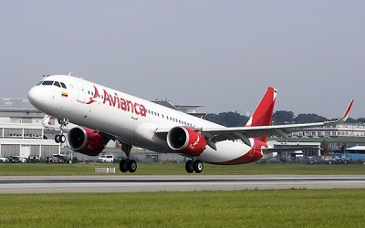Avianca contin&uacute;a registrando un descenso en el tr&aacute;fico de pasajeros