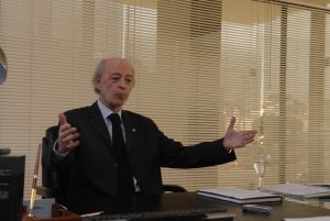 "El agujero que me deja BQB es de este tama&ntilde;o" podr&iacute;a ser la leyenda que ilustre esta imagen...