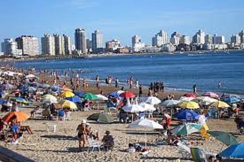 El 70% de los turistas con hijos viaja con su pareja adem&aacute;s de las vacaciones familiares