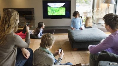 &iquest;Mirar la radio o Escuchar la TV?