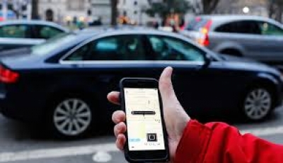 Facal: "Uber es legal, podr&aacute; ser informal si no se registra y no paga impuestos"