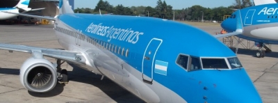 Aerol&iacute;neas firma una orden para alquilar seis nuevos Boeing 737-800